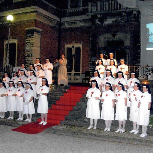 Busto, sabato la cerimonia della “lampada” per le Crocerossine neodiplomate