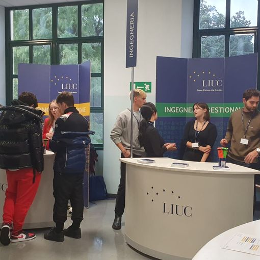 Liuc, a quota 900 le nuove immatricolazioni