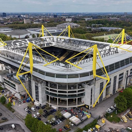 Euro 2024: fermati 67 ultras italiani a Dortmund, si preparavano per agguato ad albanesi