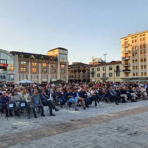 Foto di gruppo al termine della presentazione