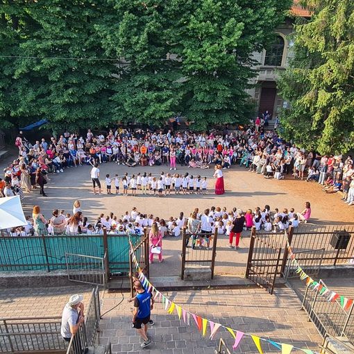Fine anno alla scuola dell’infanzia Pontida, una festa per cinquecento
