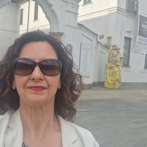 I Moai in città: l’arte invita a riflettere sull’ambiente
