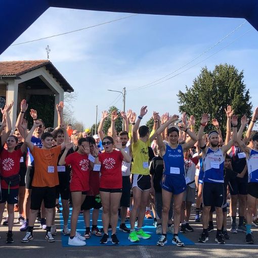 VIDEO E FOTO - 207 runner e 79 bimbi ai blocchi di partenza alla Straveroncora