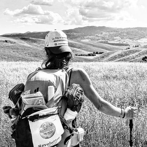 FOTO. Un infortunio alla gamba ne interrompe il viaggio, ma Francesca Crocetti fa centro con la beneficenza