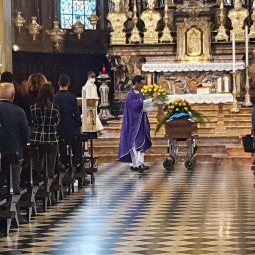 L’ultimo saluto a Gabriele Bellotti. «Dalla tua stella, continua a indicarci la strada»