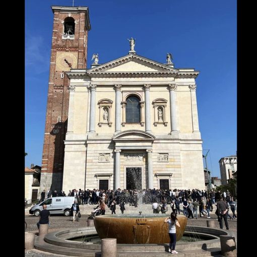 A Gallarate l'addio a Davide Cassioli: «Sei nel cuore di tutti noi»