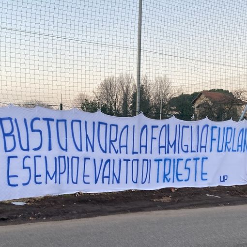 Gli ultras tigrotti rendono omaggio alla mamma di Stefano Furlan
