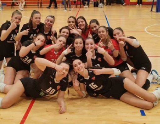 FOTO. Capolavoro Futura: le “cocchine” della Under 16 sono campionesse provinciali