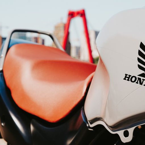 Honda ADV 350: uno scooter camaleontico per la città