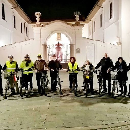 A Busto M’illumino di Meno si chiude con una pedalata in città