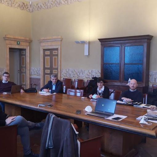 Dai sindaci della Valle Olona «ferma condanna per l'invasione russa e solidarietà al popolo ucraino»