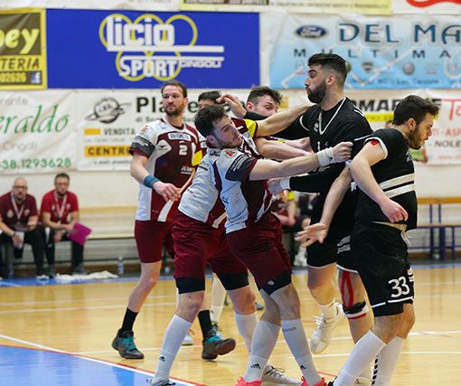 Un'azione della partita (Foto di Doriano Picirchiani)