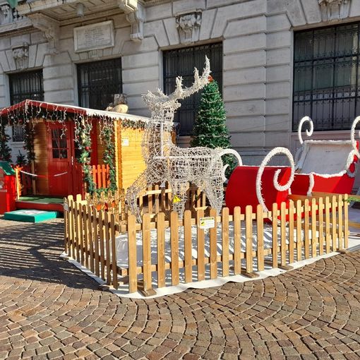 La casetta allestita in piazza Libertà