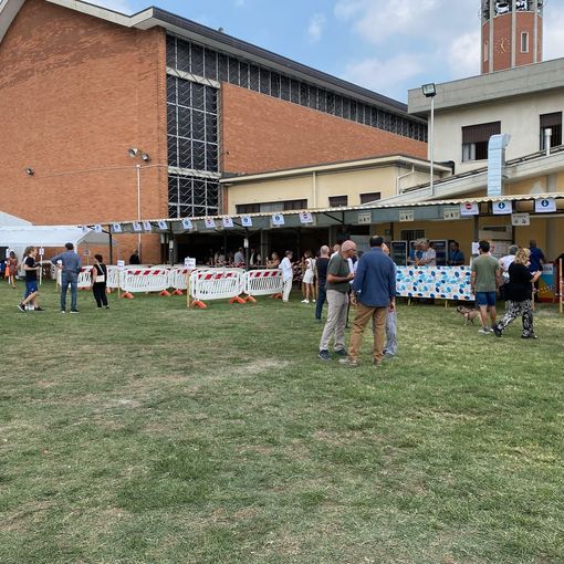 Il ritorno di don Claudio a Beata Giuliana, i parrocchiani: «Non l’abbiamo mai dimenticato»