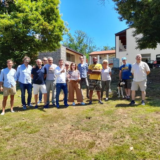 I promotori della raccolta firme per rilanciare l'area dei fontanili