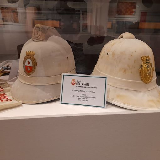 Presentazione del calendario-presenze nei rioni di Gallarate della Polizia Locale
