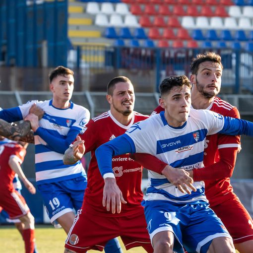 La Pro Patria non si è fatta intimorire dall'Alessandria: un lavoro collettivo che ha permesso di non prendere gol nelle ultime quattro partite (foto Marco Giussani)