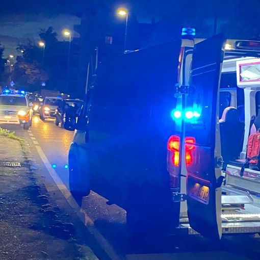 Soccorritori in azione nel tardo pomeriggio di domenica (foto Marco Colombo)