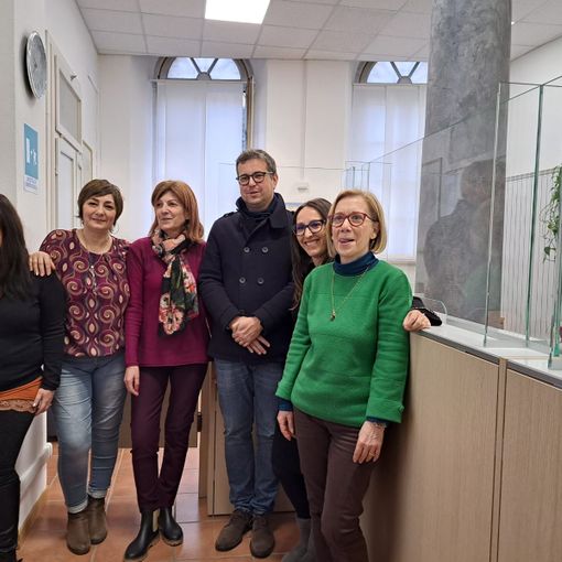 Urp Gallarate: nella nuova sede di Palazzo Broletto, il sindaco Andrea Cassani e l'assessore Stefania Picchetti con lo staff