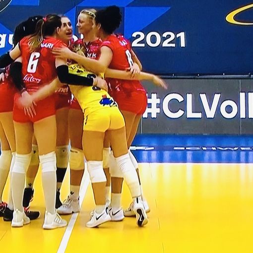 La Uyba ce l'ha fatta, è tutto vero! Vittoria e qualificazione ai quarti di Champions League