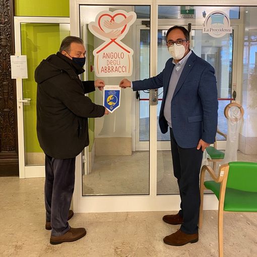 Busto, inaugurati alla Provvidenza gli “Angoli degli Abbracci”
