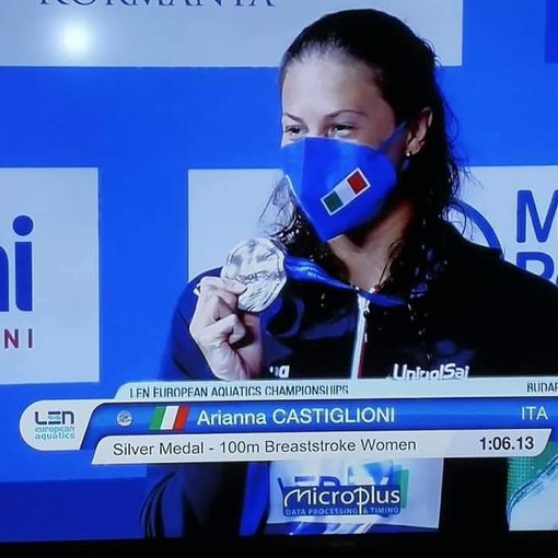 Arianna Castiglioni con l'argento di ieri al collo