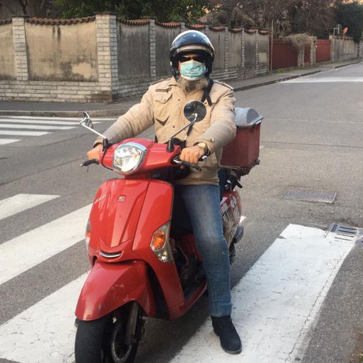 Armando Gioiggi ieri ha fatto le sue ultime consegne di giornali a domicilio