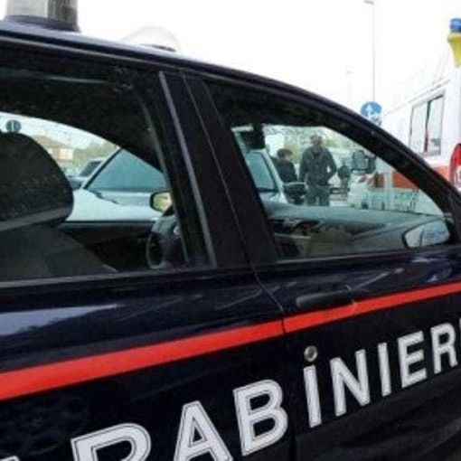 Ubriaco chiama i soccorsi e picchia operatrice del 118 e autista del bus