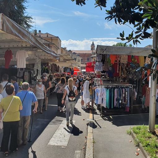 A Cerro Maggiore è in corso la Fiera di San Francesco