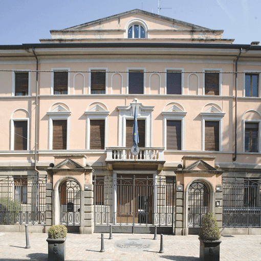 Il neo assessore al bilancio si presenta in consiglio ma non c'è lo streaming. “Olgiate Insieme” non ci sta: «Nessuna trasparenza»