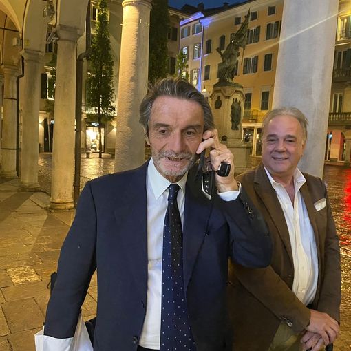 Fontana in Lega a Varese: «Mia ricandidatura? Ve lo dirò quando accadrà. Il centrodestra tornerà a vincere come il Milan»