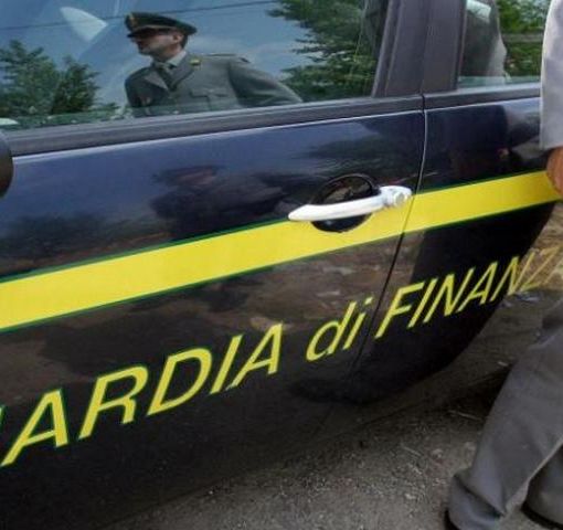 La Guardia di Finanza sequestra 17 aeromobili in diverse località italiane: c'è anche la provincia di Varese