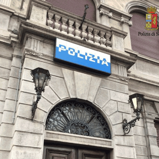 Viola la sorveglianza speciale per minacciare il rivale, arrestato