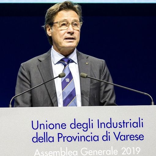 Le aziende della moda vogliono (e non possono) assumere 48.000 addetti