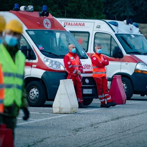 Il punto tamponi “drive-in” si sposta alla Caserma Ugo Mara. Fino a 1.300 test al giorno