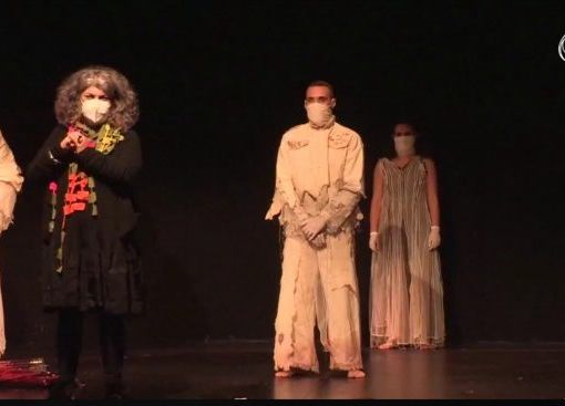 Gli studenti dell’Olga Fiorini costumisti di successo per i detenuti del carcere di Opera