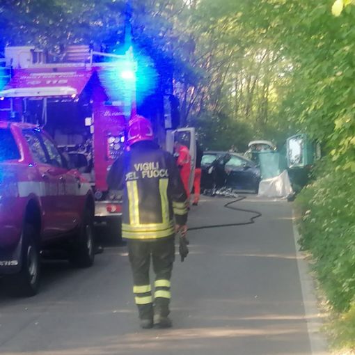 FOTO. Malnate, pauroso incidente in via Primo Maggio: un morto e due feriti