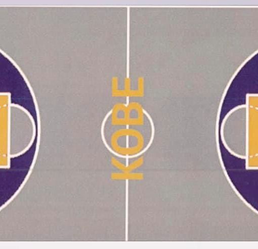Al parco Carducci un campo dedicato a Kobe. Nelle foto sotto: la nuova pavimentazione in resina del campetto da volley