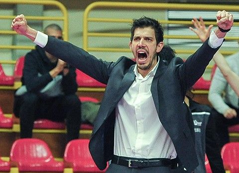 Uyba nel segno della continuità: rinnovo biennale per coach Marco Musso