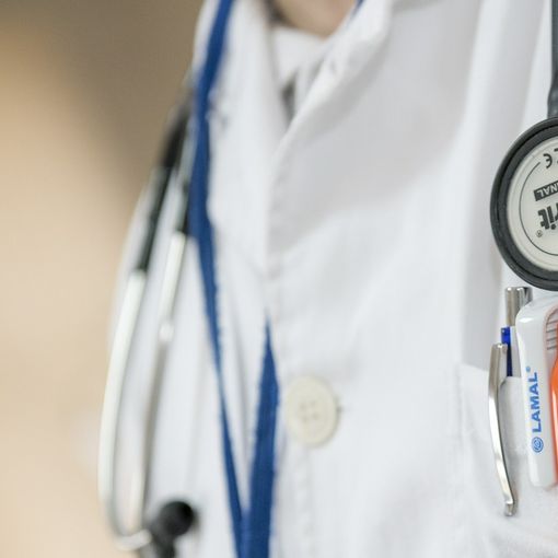 A Castellanza la mancanza di medici è insostenibile. Il Pd scende in piazza per raccogliere firme