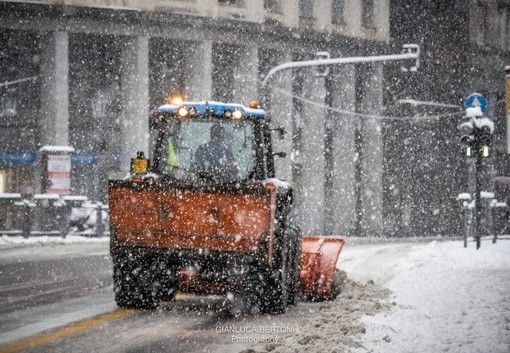 Legnano attiva il “Piano neve”: al via la salatura delle strade. Cimiteri chiusi