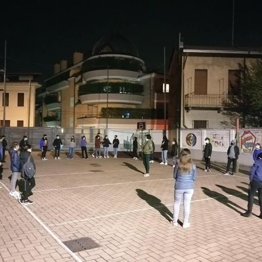 Primi incontri. Distanziati ma insieme, ci si rivede