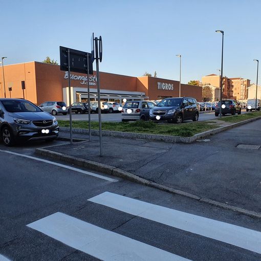 La famiglia ha dormito per due notti in un parcheggio