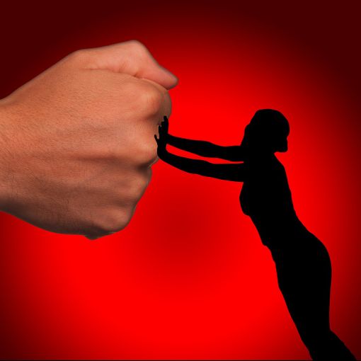 Cassano Magnago: in marcia contro la violenza sulle donne