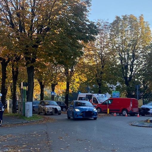 Busto, incidente alla rotonda dei Tre ponti