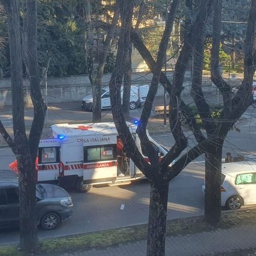 FOTO. Incidente sul viale Duca d'Aosta a Busto: cinque veicoli coinvolti, traffico deviato