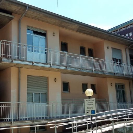 La palazzina Malattie infettive all'ospedale di Busto Arsizio