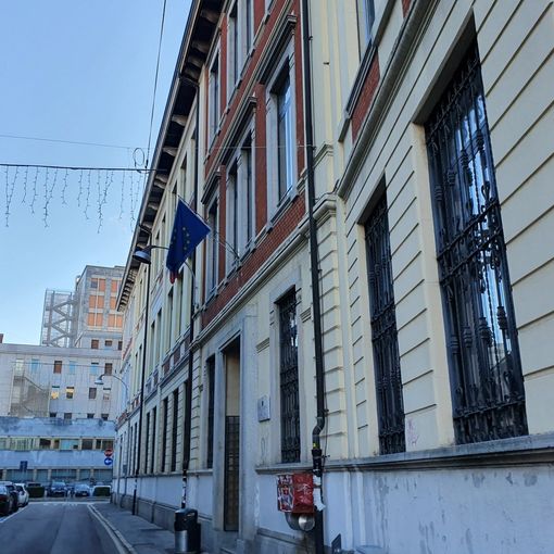 Confronto tra studenti e dirigente del liceo Crespi. Boracchi: «Agito ascoltando famiglia della ragazza e psicologa della scuola»