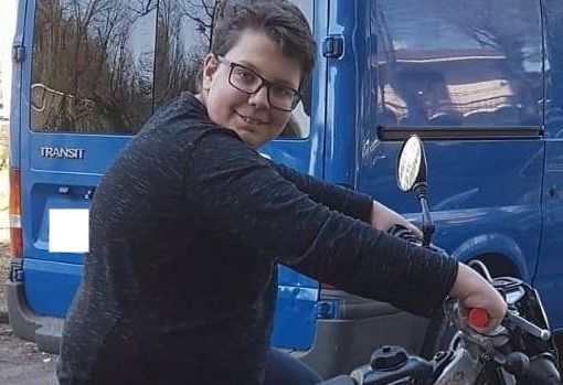 Lorys in una foto condivisa alcuni anni fa: con il sorriso, come vogliono ricordarlo gli amici