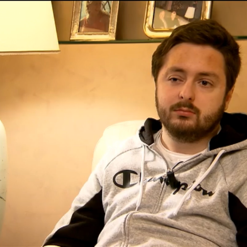 Nicolò Maja in tv: «Una fortuna essere qui, vado avanti con la forza che mia mamma e mia sorella mi davano e mi danno»